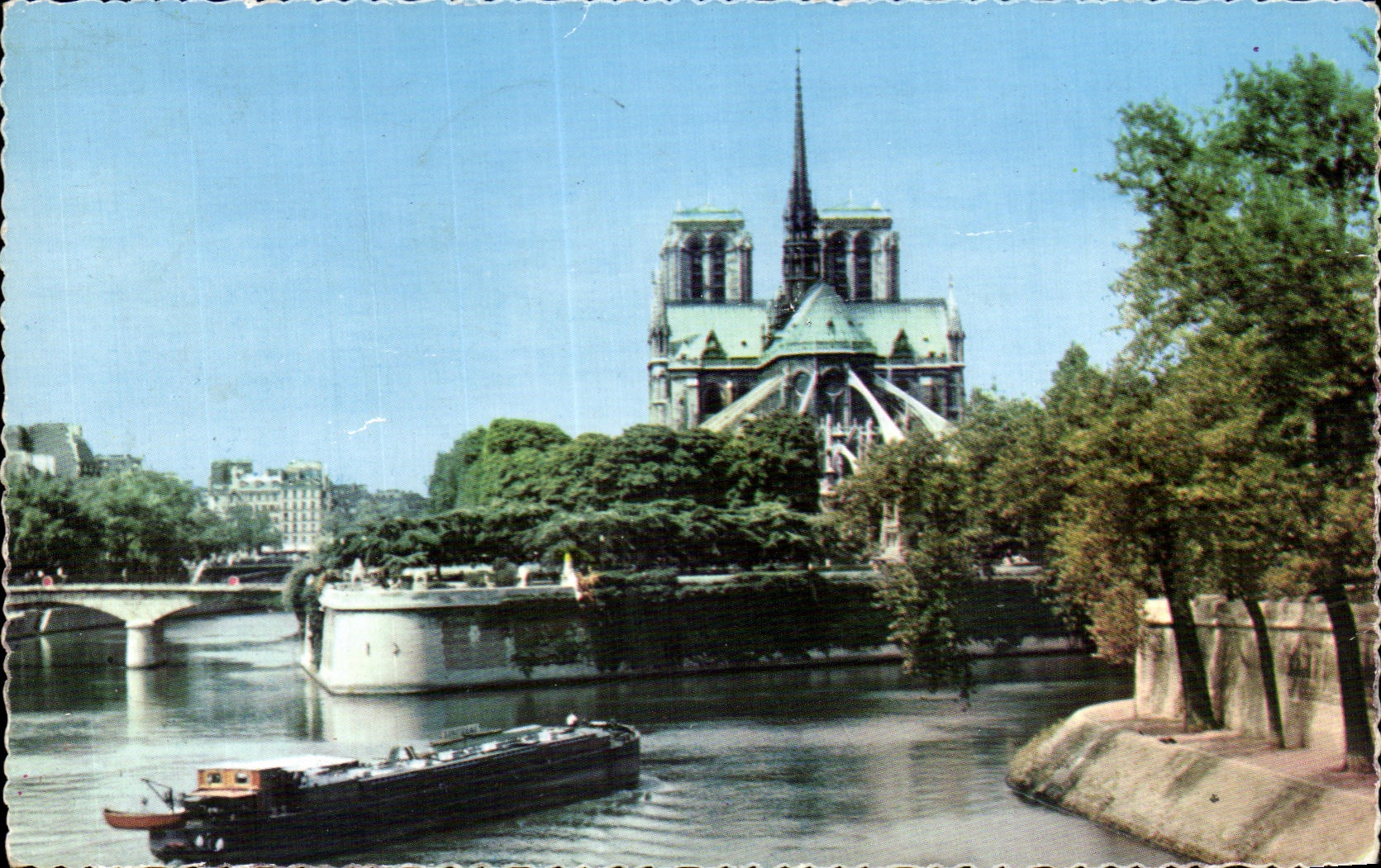 CPA Paris L'abside De La Cathedrale Notre Dame De Paris Entre l'Lle Saint Louis Et l'Lle De La Cite