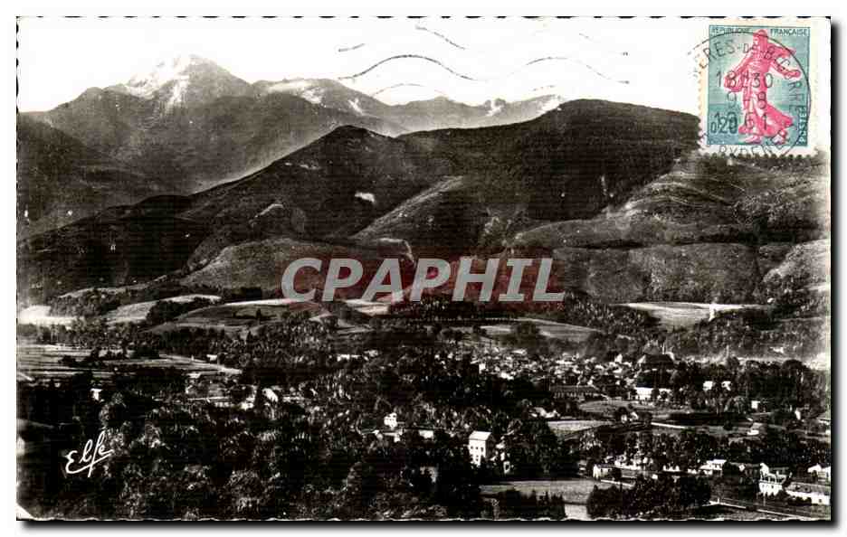 Bagnères-de-Bigorre — Panorama sur la Ville, la Vallée et le Pic du Midi — Éditeur : P. Abouclet - Toulouse