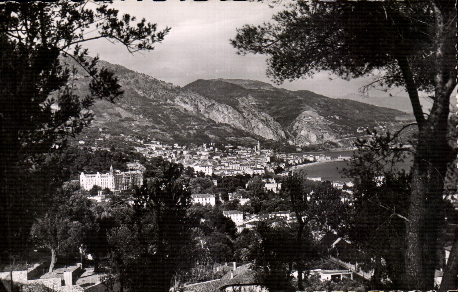 CPA La Cote D'Azur Menton Vue Prise de Carnales