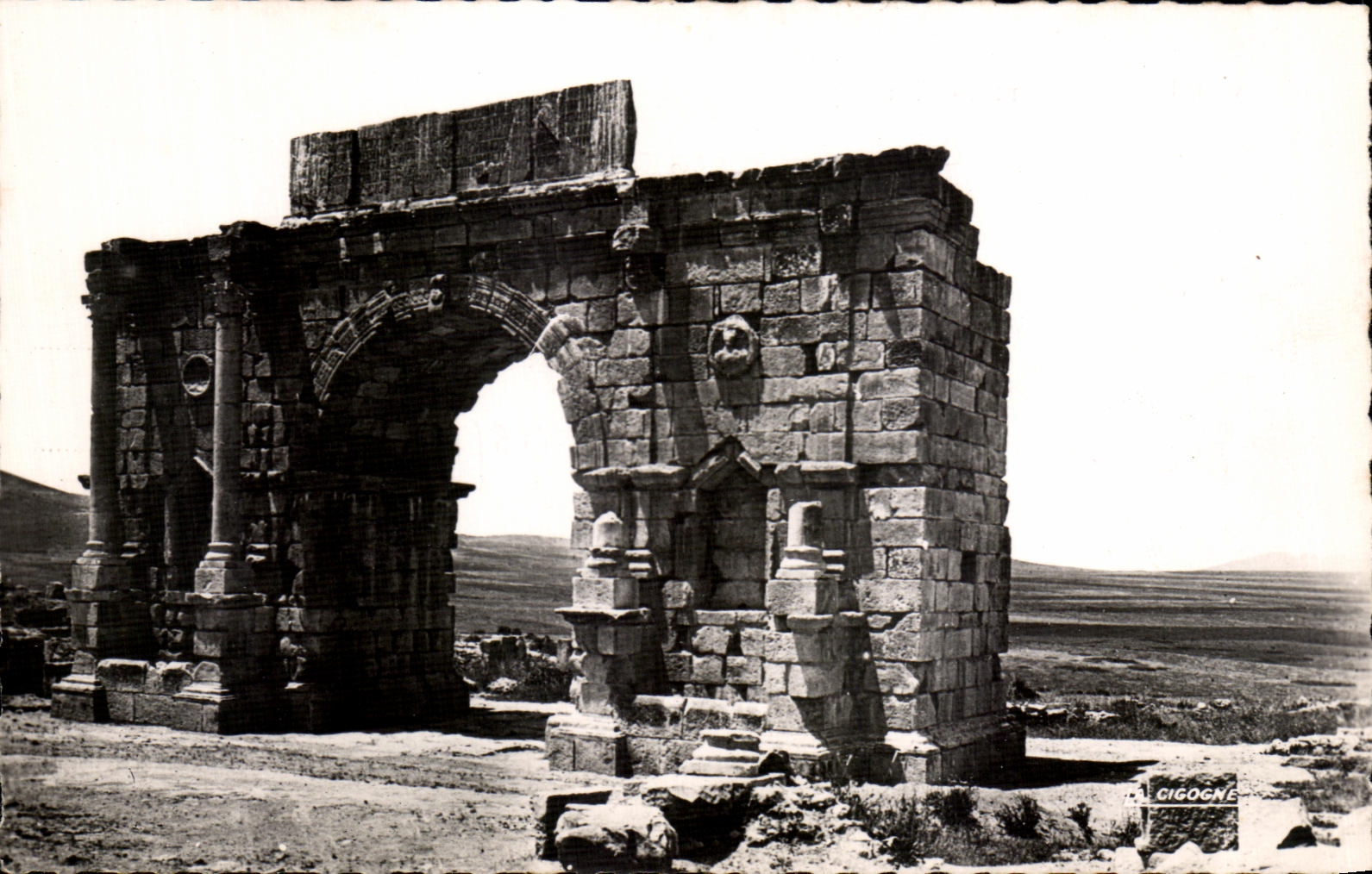 Volubilis - Arc de Triomphe — Édition LA CIGOGNE, n° 689