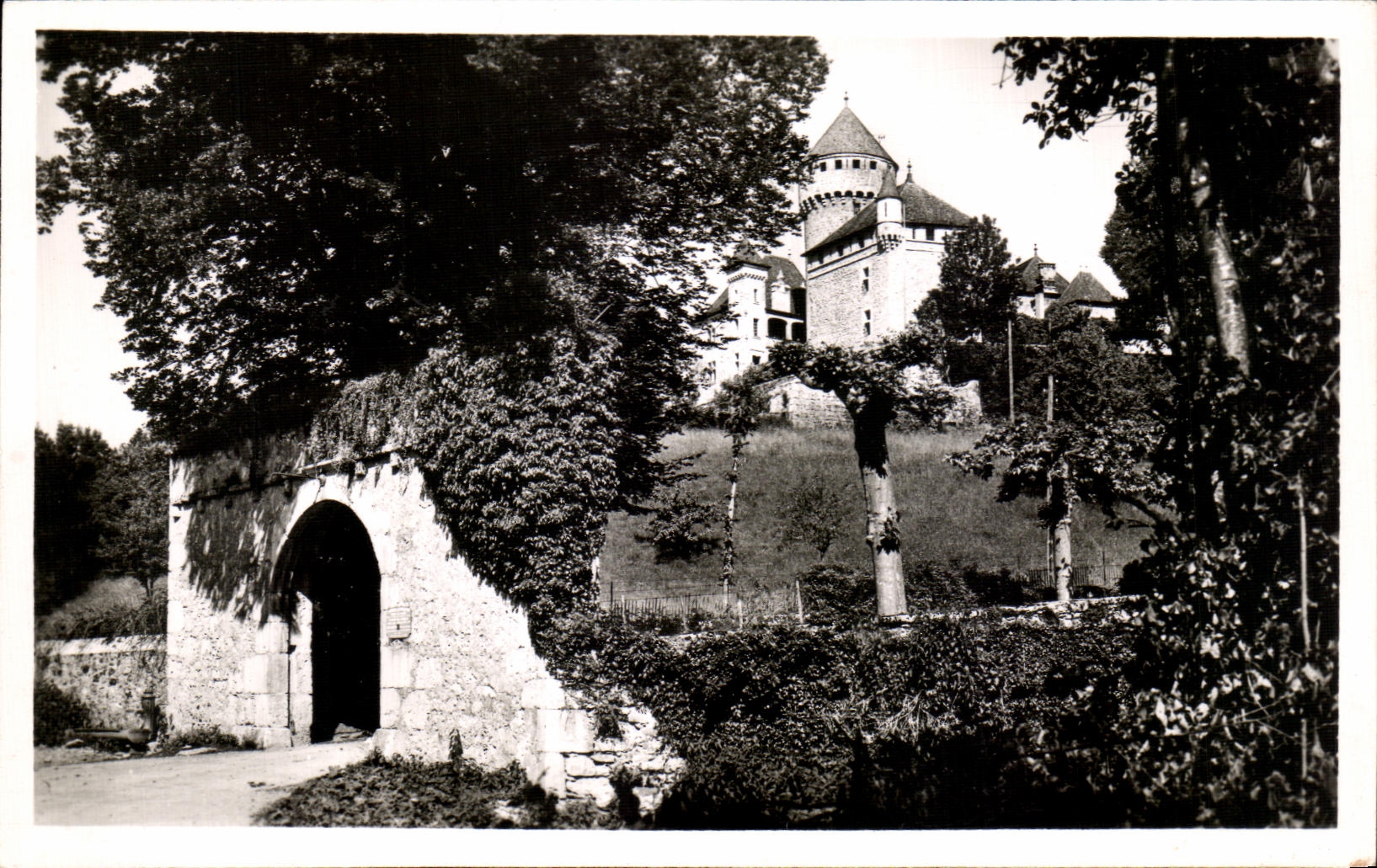 Castillo de Montrottier — Entorno de Annecy — Edición GIL, Annecy