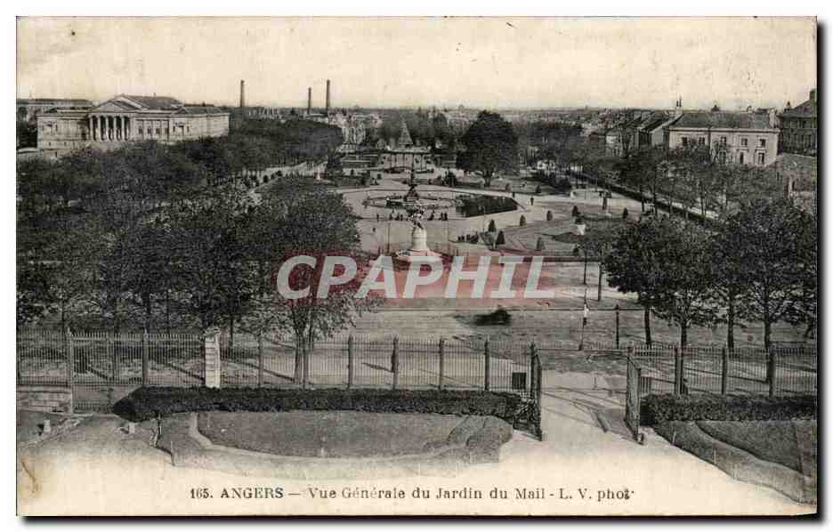 CPA Angers Vue Generale du Jardin du Mail