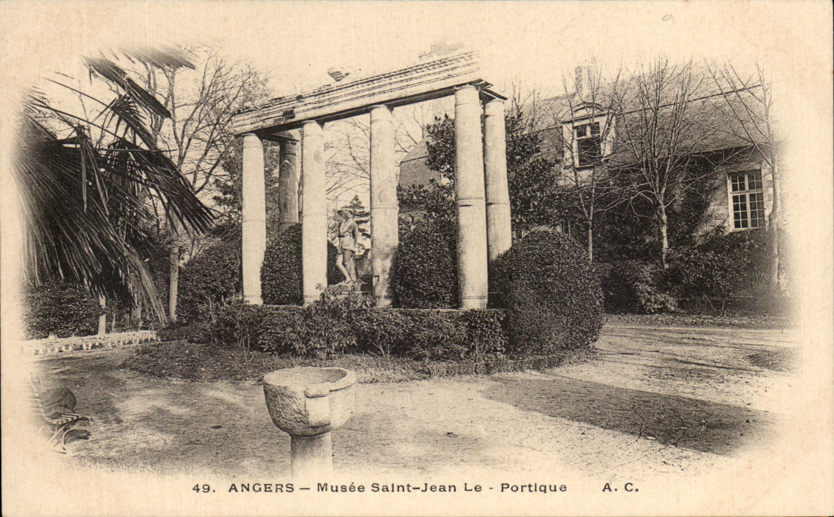 CPA Angers Musee Saint Jean Le Portique