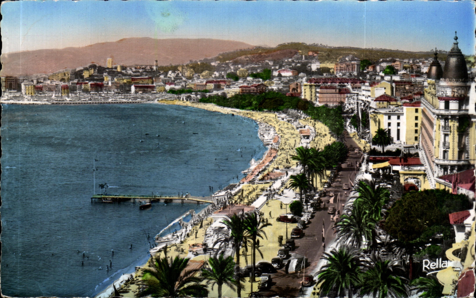 CPA Le Cote d'Azur Cannes Le Boulevard De La Croisette Et Le Mont Chevalier
