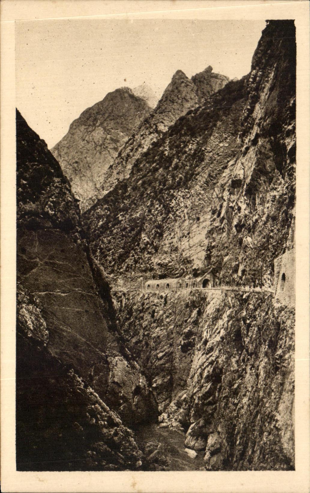Gorges du Chabet El Akra — Die Schluchten des Teufelsbrücke — Edition MYL - Bougla