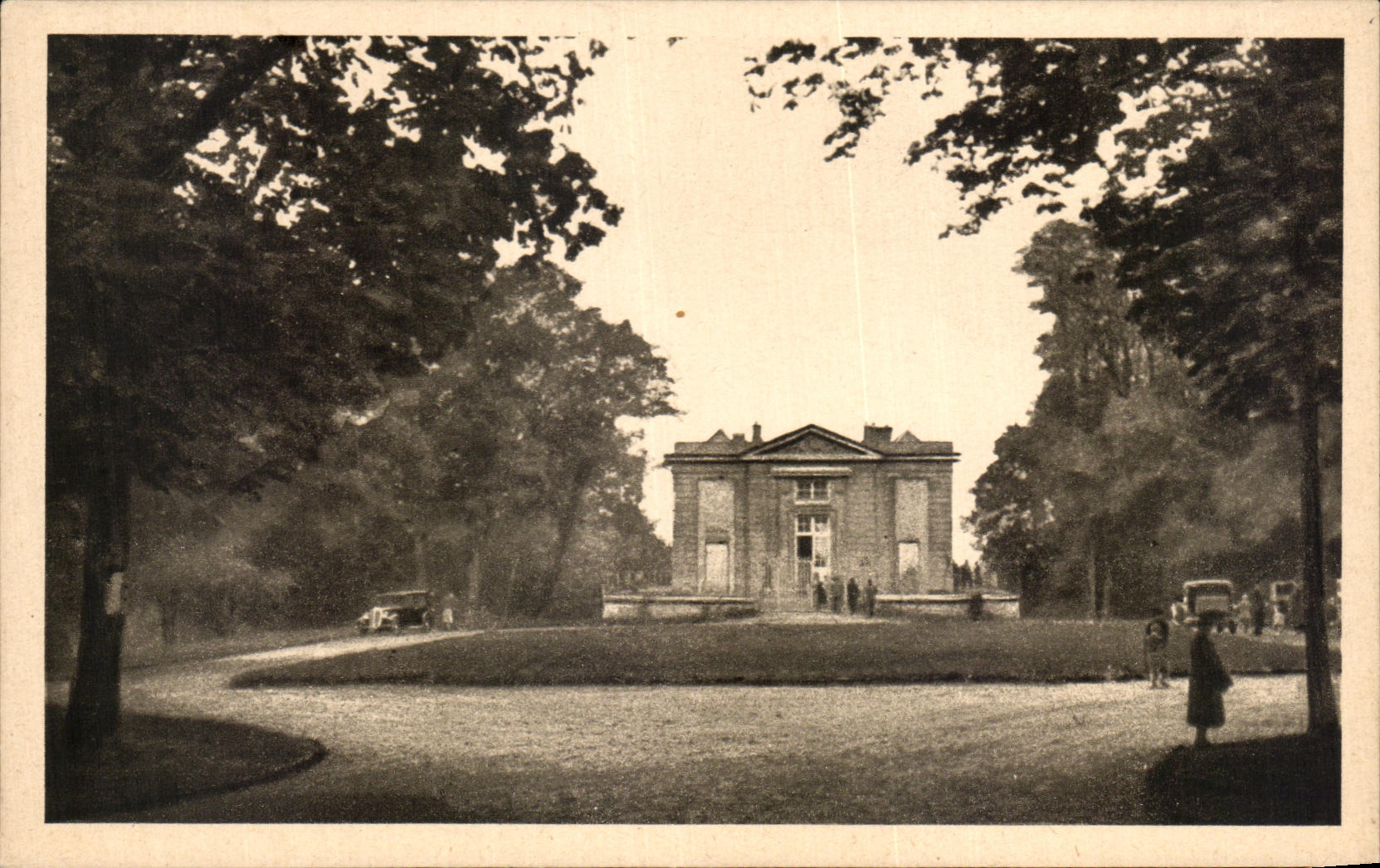 CPA Le Butard est un pavillon de Chasse construit vers 1750 par Gabriel Celle Saint Cloud 