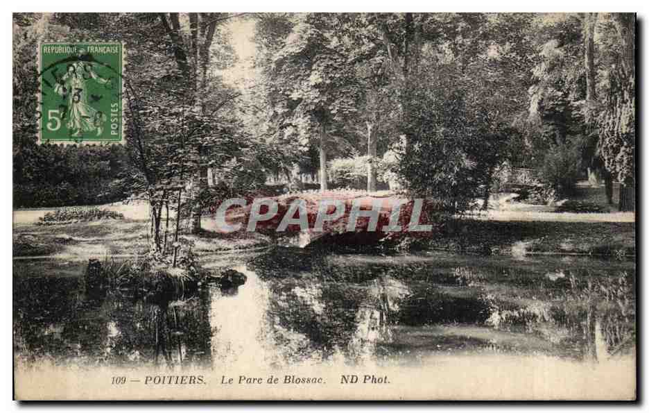 Poitiers — Le Parc de Blossac — ND Phot.