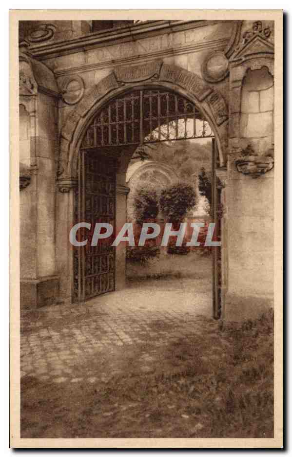 CPA Abbaye De Saint Wandrille La Porte Exterieure