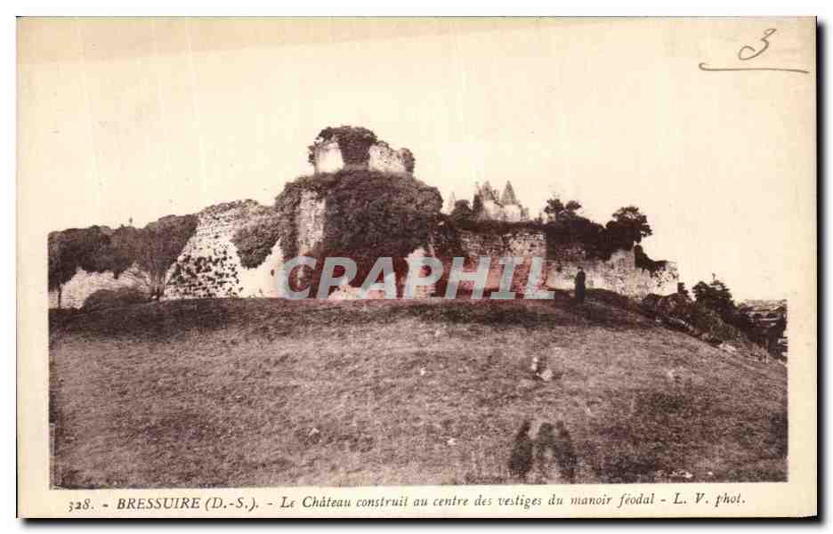 CPA Bressuire Le Chateau Construit au centre des testiges du manoir