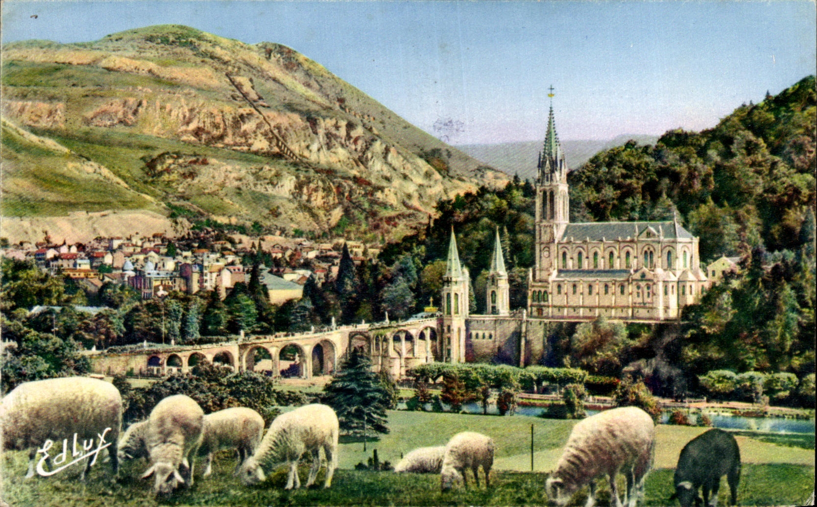 CPA Lourdes La Basilique Et Le Pic Du Jer the Basilica And the Pic Du Jer