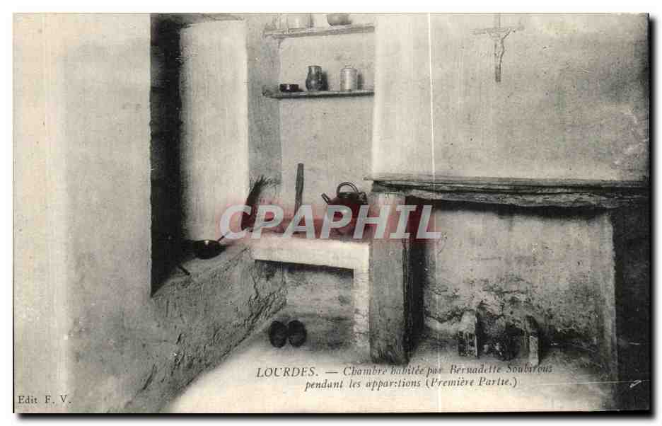 CPA Lourdes Chambre habitee par Bernadette Soubirous pendant les apparitions