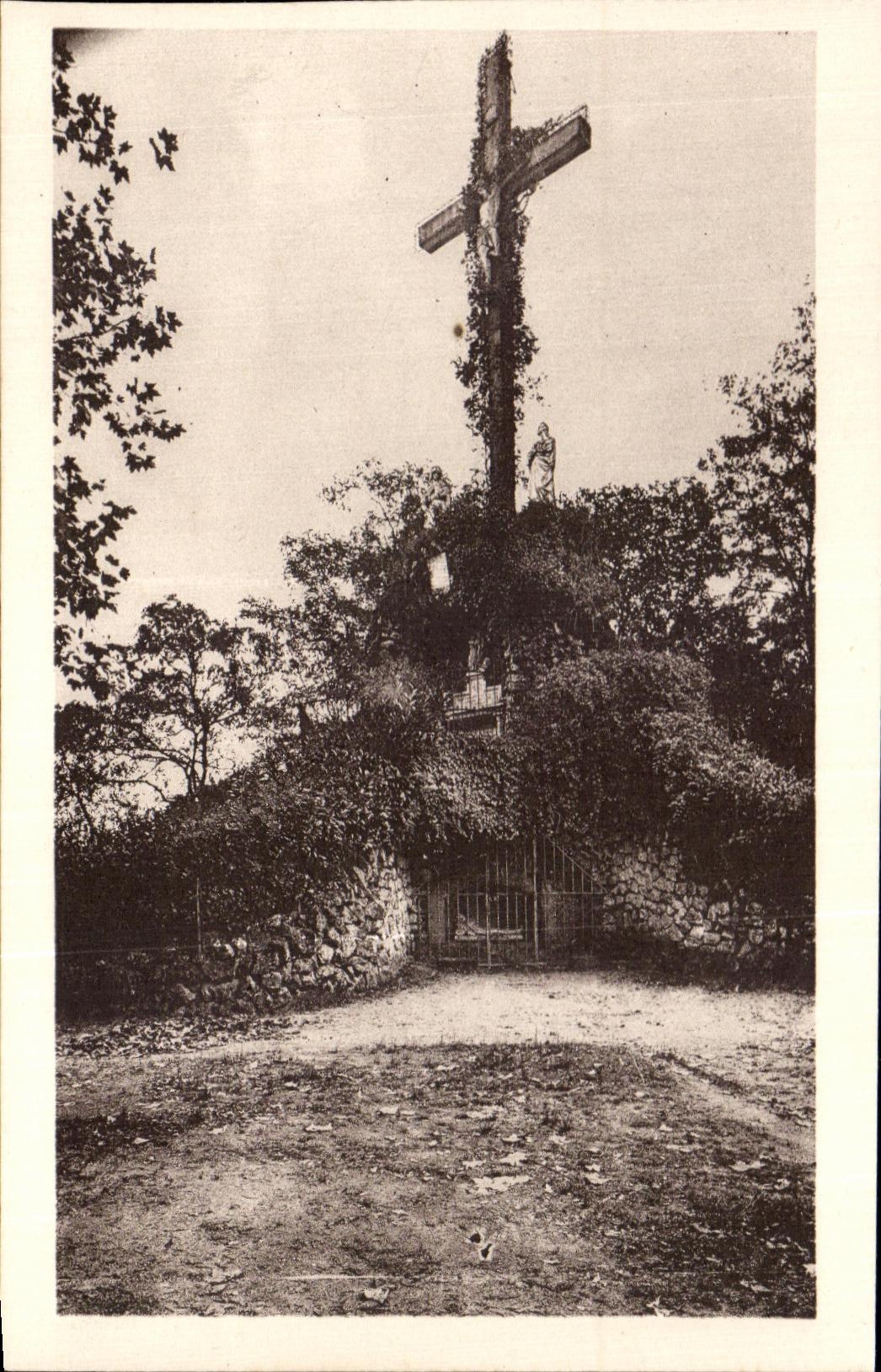 CPA Pelerinage Des Grottes De St Antoine Le Calvaire