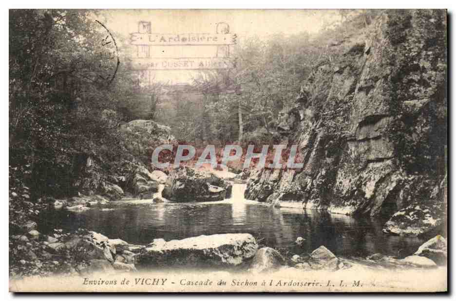 CPA Environs de Vichy Cascade du Sichon a l'ardoiserie