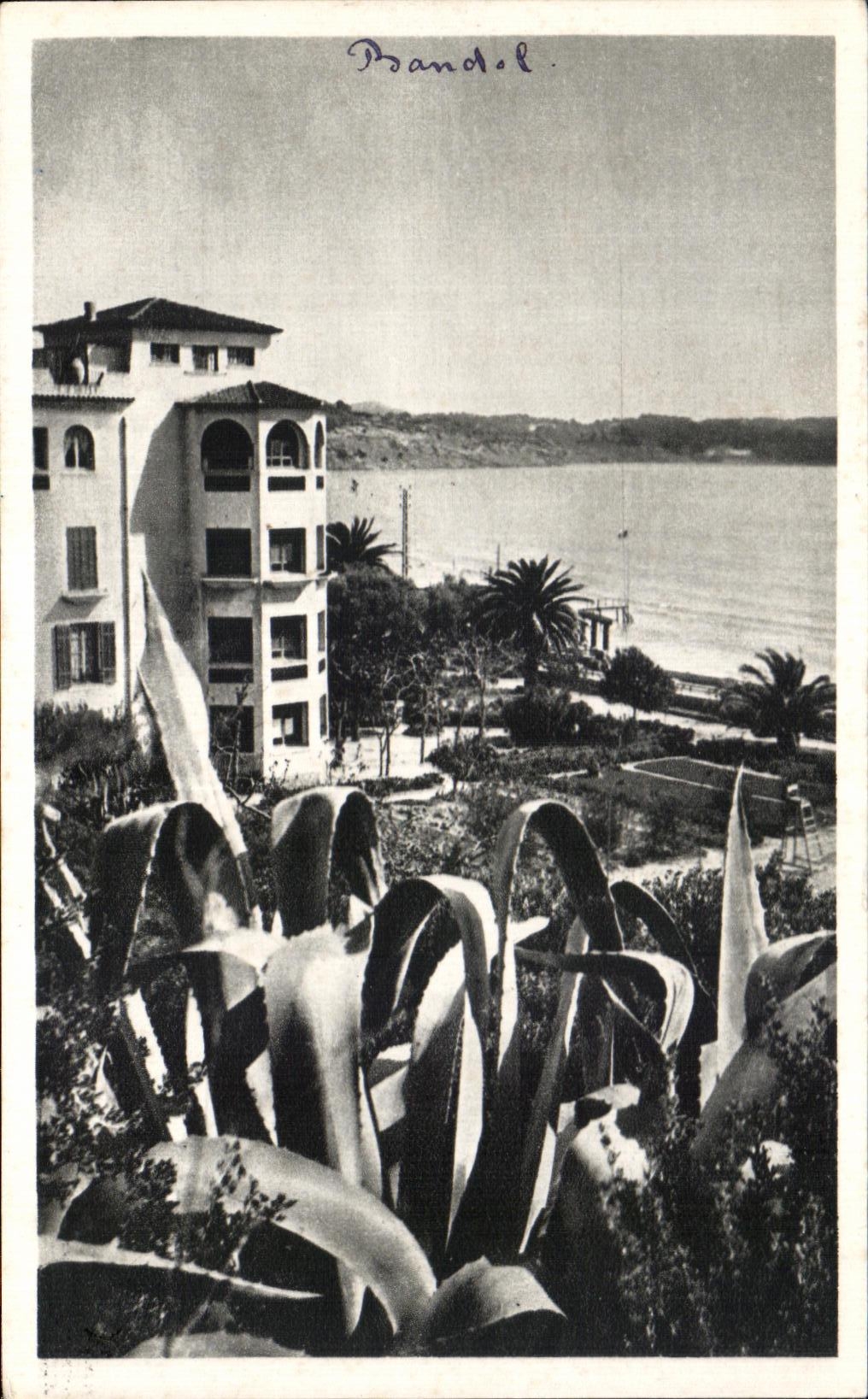 CPA Bandol Grand Hotel Et Hotel Des Bains Coin Du Parc