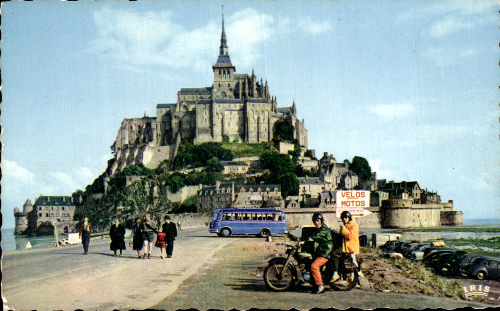 CPA Le Mont Saint Michel Vue Generale l'Arrivee Moto