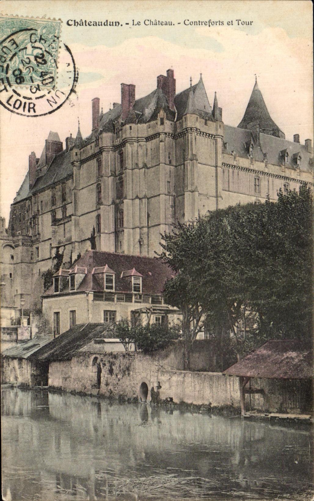 CPA Chateaudun Le Chateau Controforts et Tour