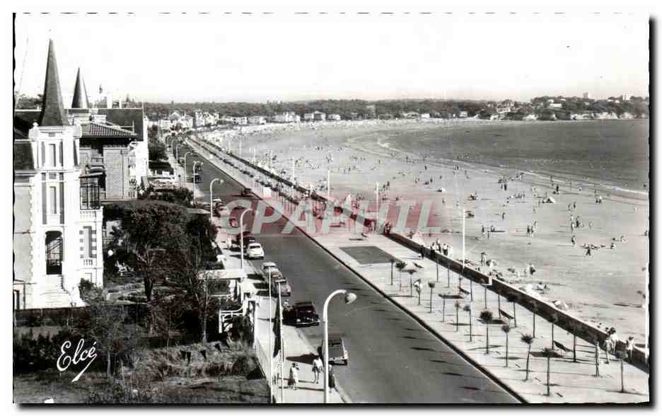 CPA Royan La Route du Bord de Mer vue depuis le Family Hotel