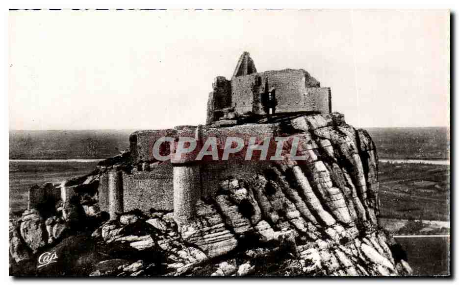 Ruines de Crussol — Vieux Château féodal surplombant Valence et la Vallée du Rhône — C.A.P., Paris
