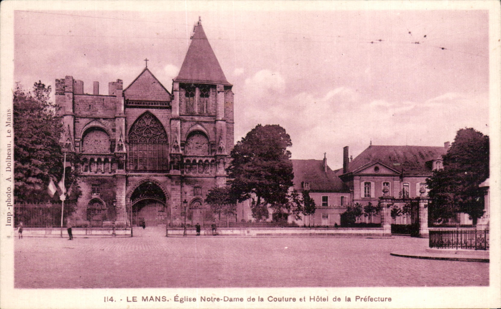 Le Mans. Église Notre-Dame de la Couture et Hôtel de la Préfecture — Imp. photo A. Dolbeau, Le Mans, n° 114
