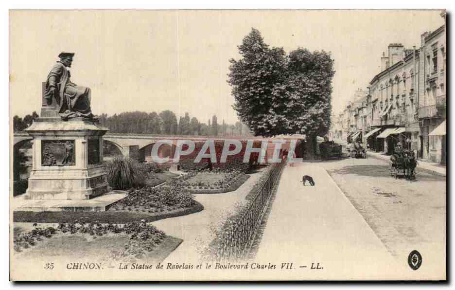 CPA Chinon La Statue de Rabelais et la Boulevard Charles