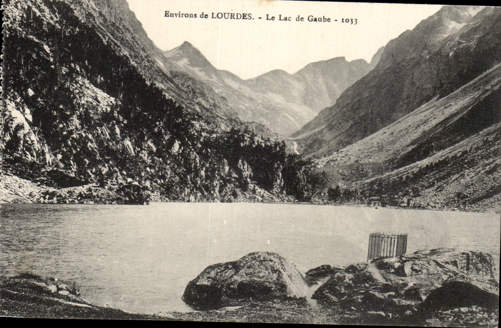 CPA Environs de Lourdes Le Lac de Gaube