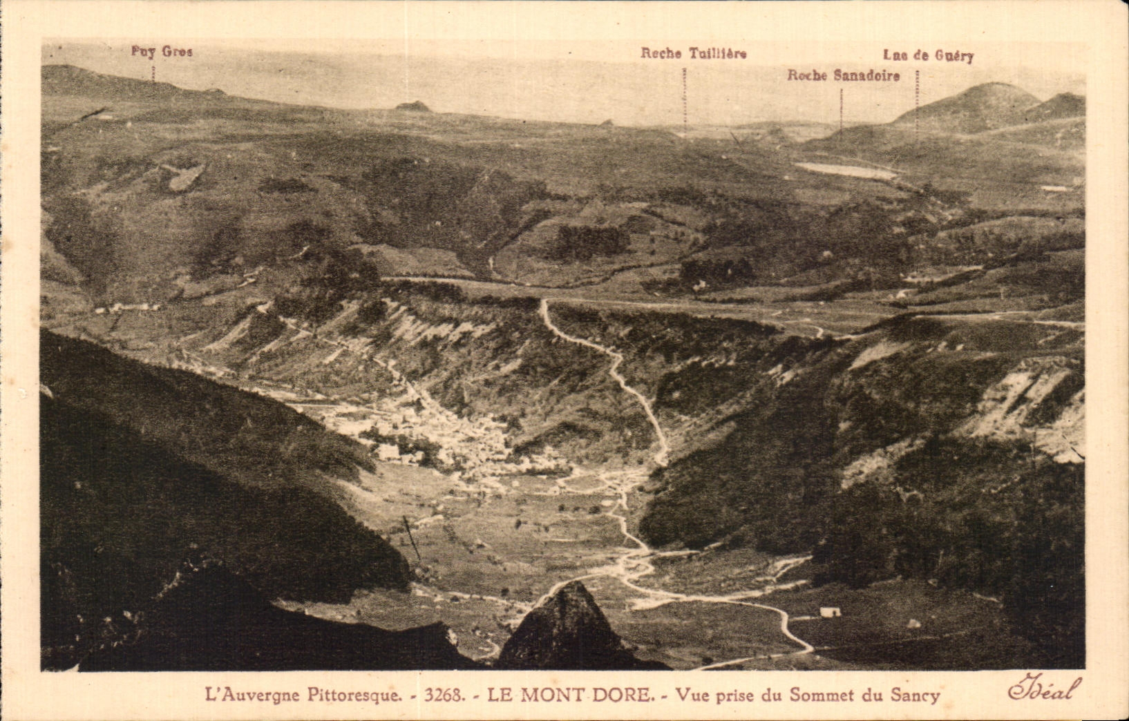 CPA L'Auvergne Pittoresque Le Mont Dore Vue prise du Sommet du Sancy