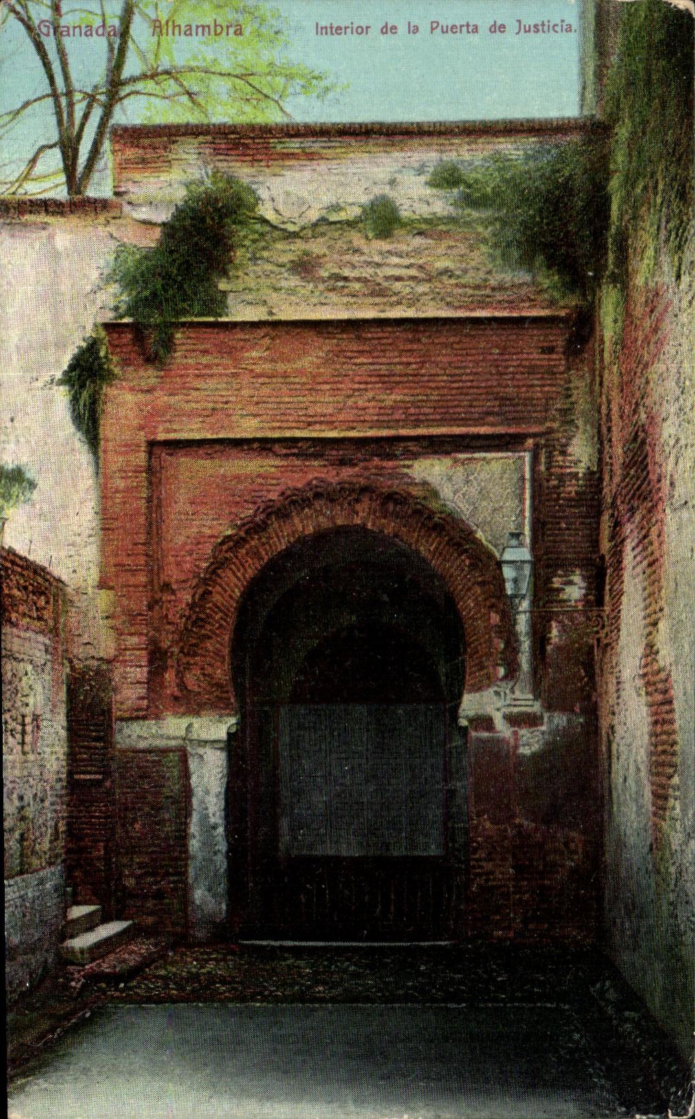 CPA Granada Alhambra Interior de la Puerta de Justicia