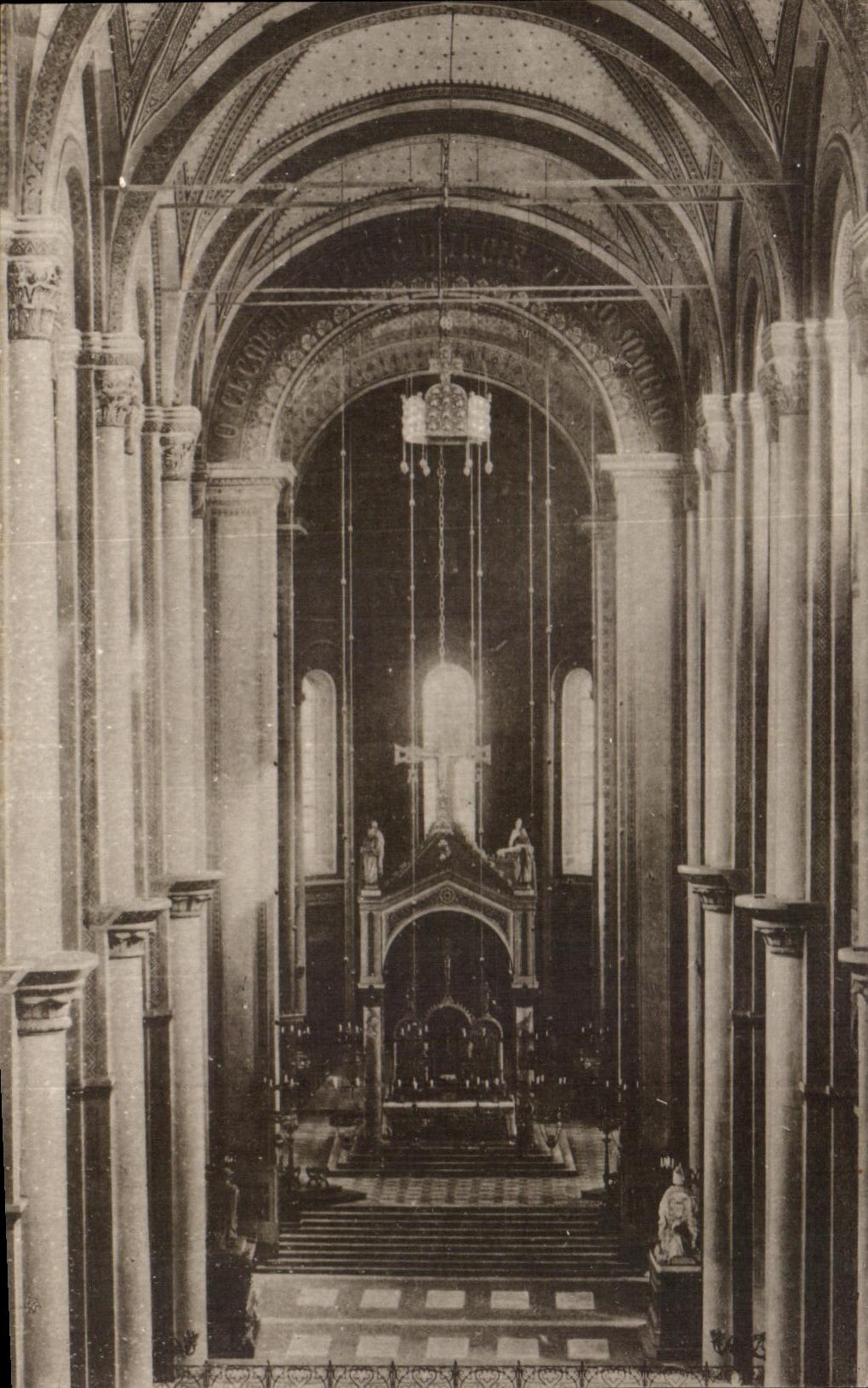 Intérieur du Dom de Spire — Grabbplatten des empereurs de Habsbourg — éditeur non visible