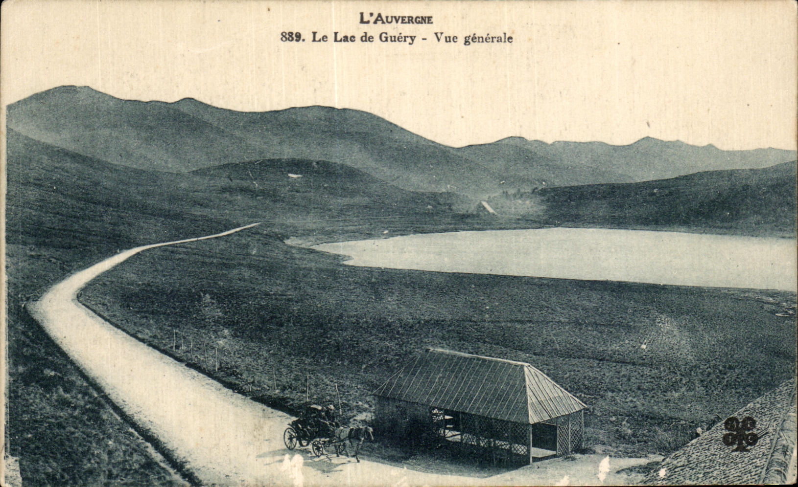 L'Auvergne - Le Lac de Guéry - Vue générale — L'Auvergne, n° 889