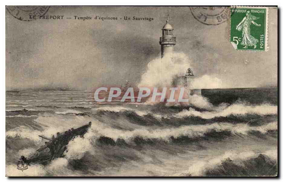 CPA Le Treport Tempete d'equinoxe Un Sauvetage Phare Lighthouse