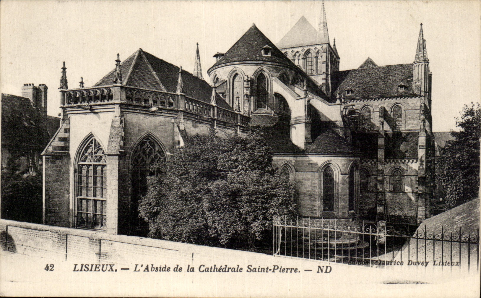 Lisieux — L'Abside de la Cathédrale Saint-Pierre — Maurice Duvey