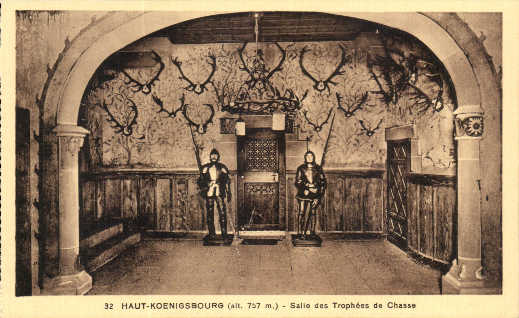 Haut-Koenigsbourg (alt. 757 m.) — Salle des Trophées de Chasse — Édition spéciale du Château
