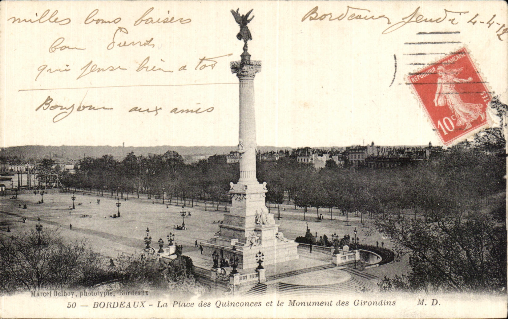 CPA Bordeaux la Place des Quinconces et le Monument des Girondins