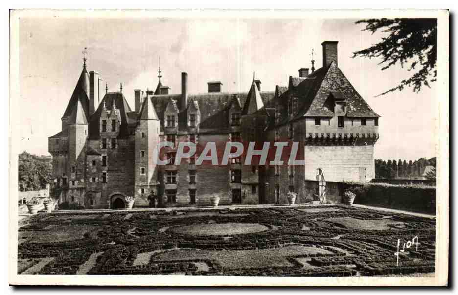 CPA Langeais Le Chateau sur les Jardins