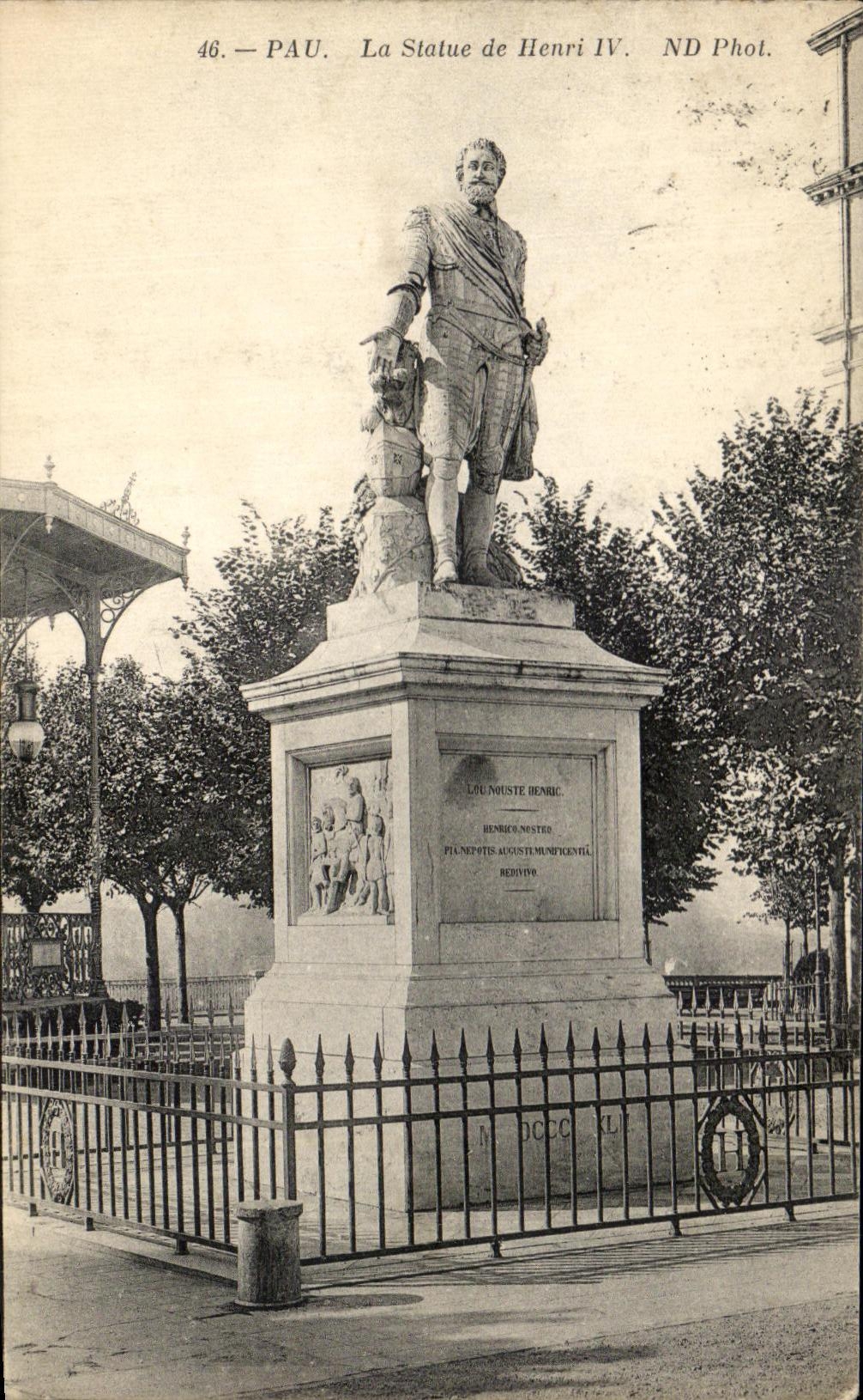 CPA Pau La Statue de Henri IV