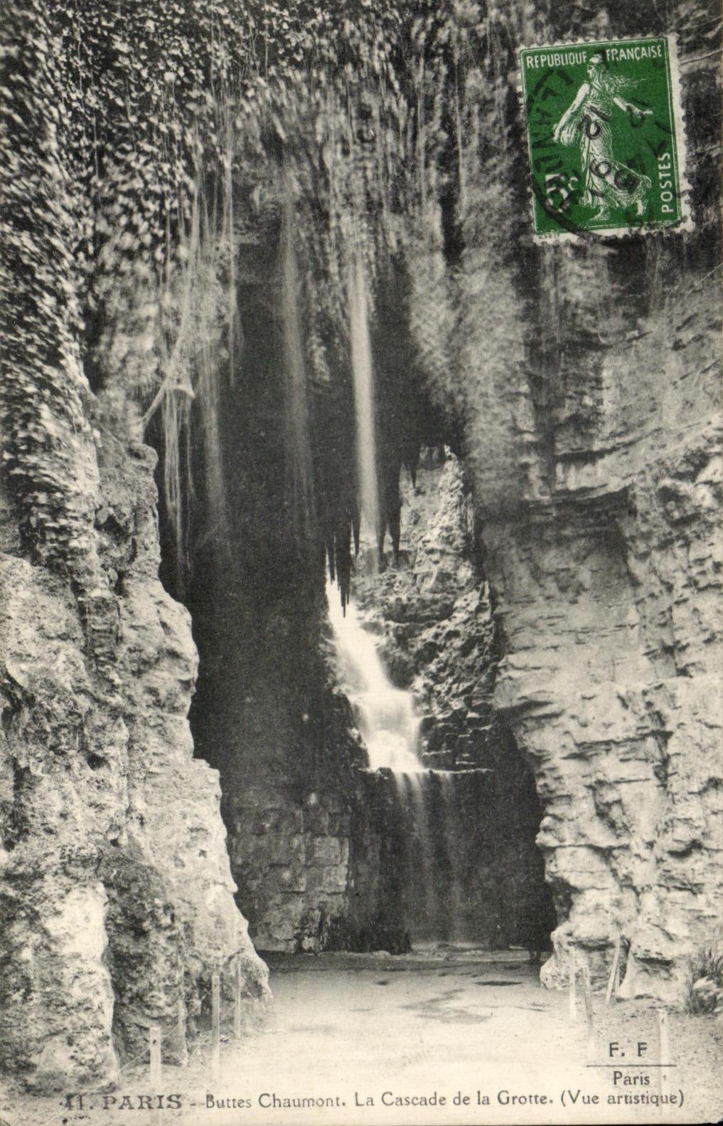 CPA Paris Buttes Chaumont La Cascade de La Grotte