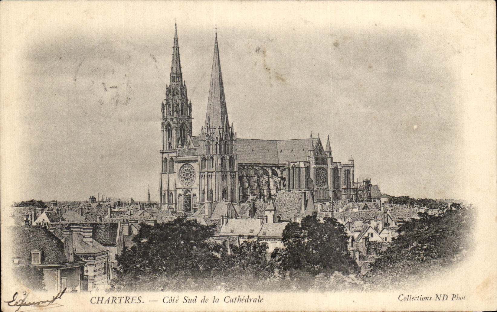 CPA Chartres Cote Sud de la Cathedrale