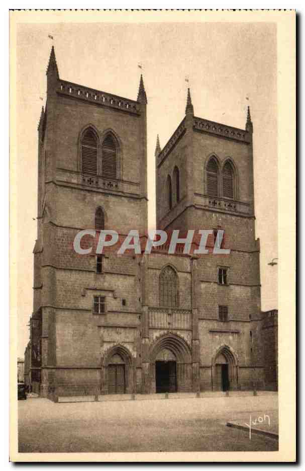 CPA La Douce france Saint Flour La cathedrale