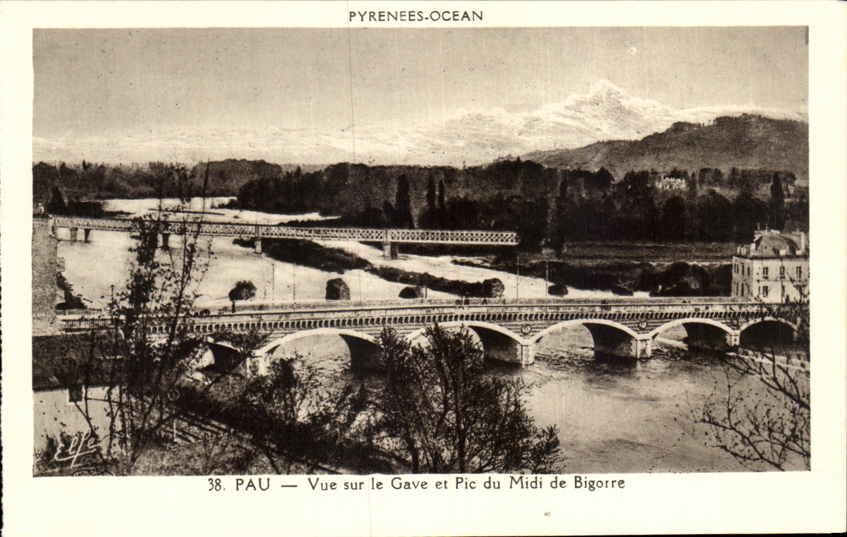 PAU — Vue sur le Gave et Pic du Midi de Bigorre — Pyrénées-Océan, n°38