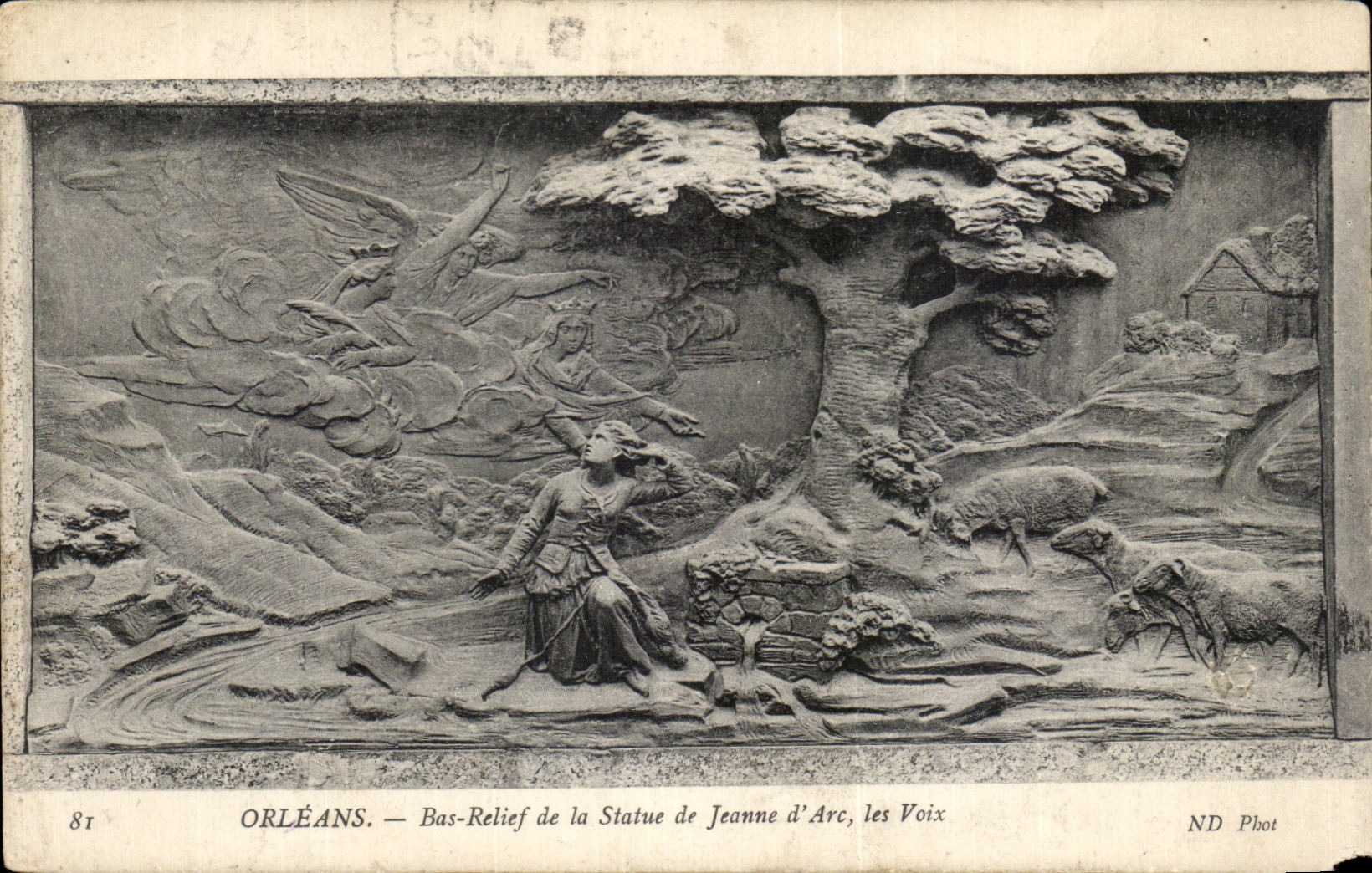 CPA Orleans bas Relief de la Statue de Jeanne d'Arc Les Voix 