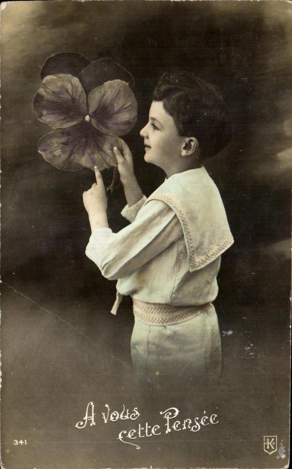 CPA Fantaisie Fleurs Enfant Garcon A vous cette Pensee