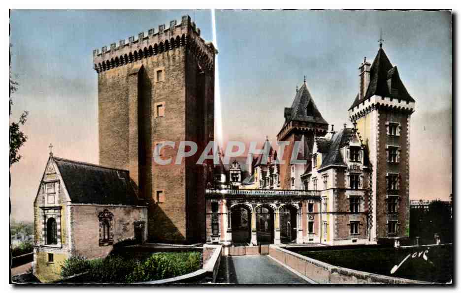 Pau (Basses-Pyrénées) — Le Château Henri IV, Entrée principale et la Chapelle — Éditions JOYE