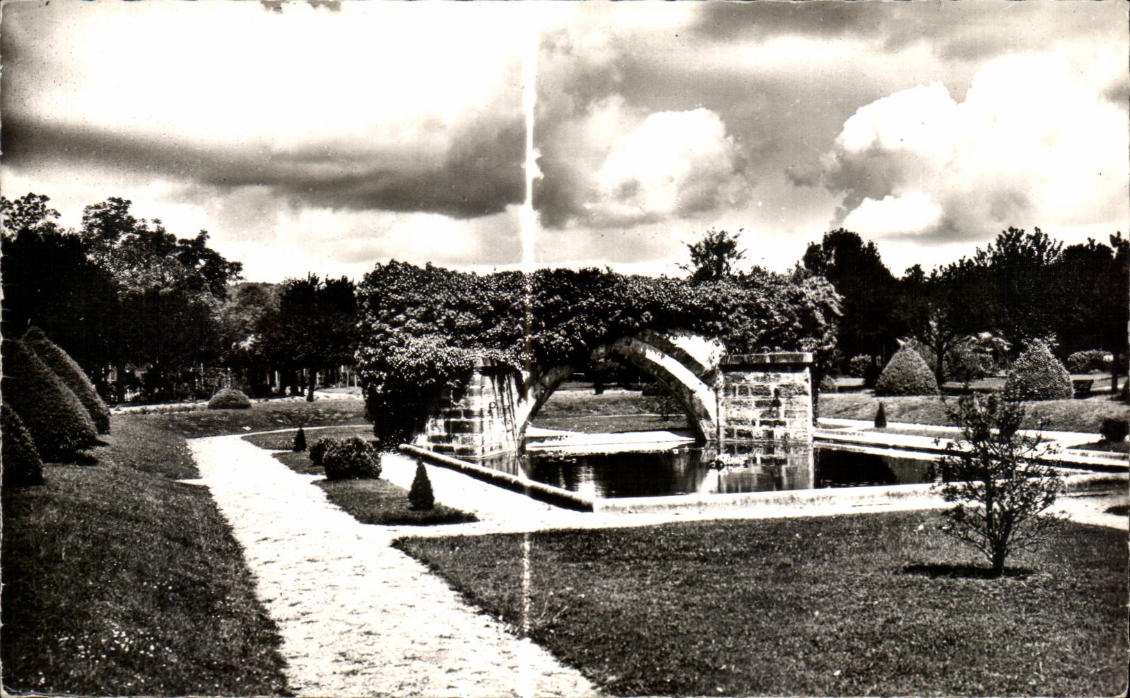 CPA Soissons Bassin du Parc Saint Crepin