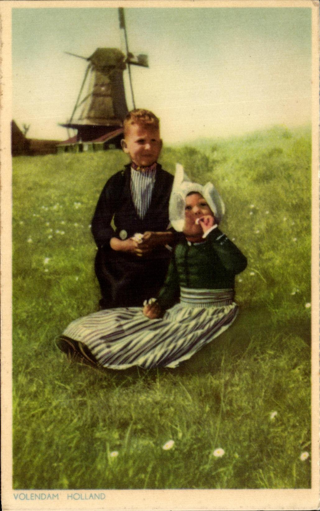 CPA Folklore Costume Enfants Moulin Windmill