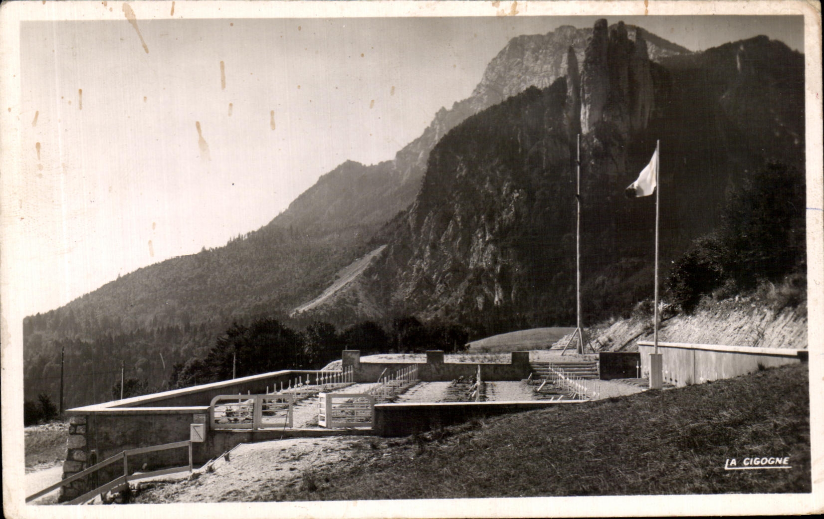 La Gigogne — Saint-Nizier du Moucherotte (alt. 1162 m.) — Le Mémorial — Édition La Gigogne