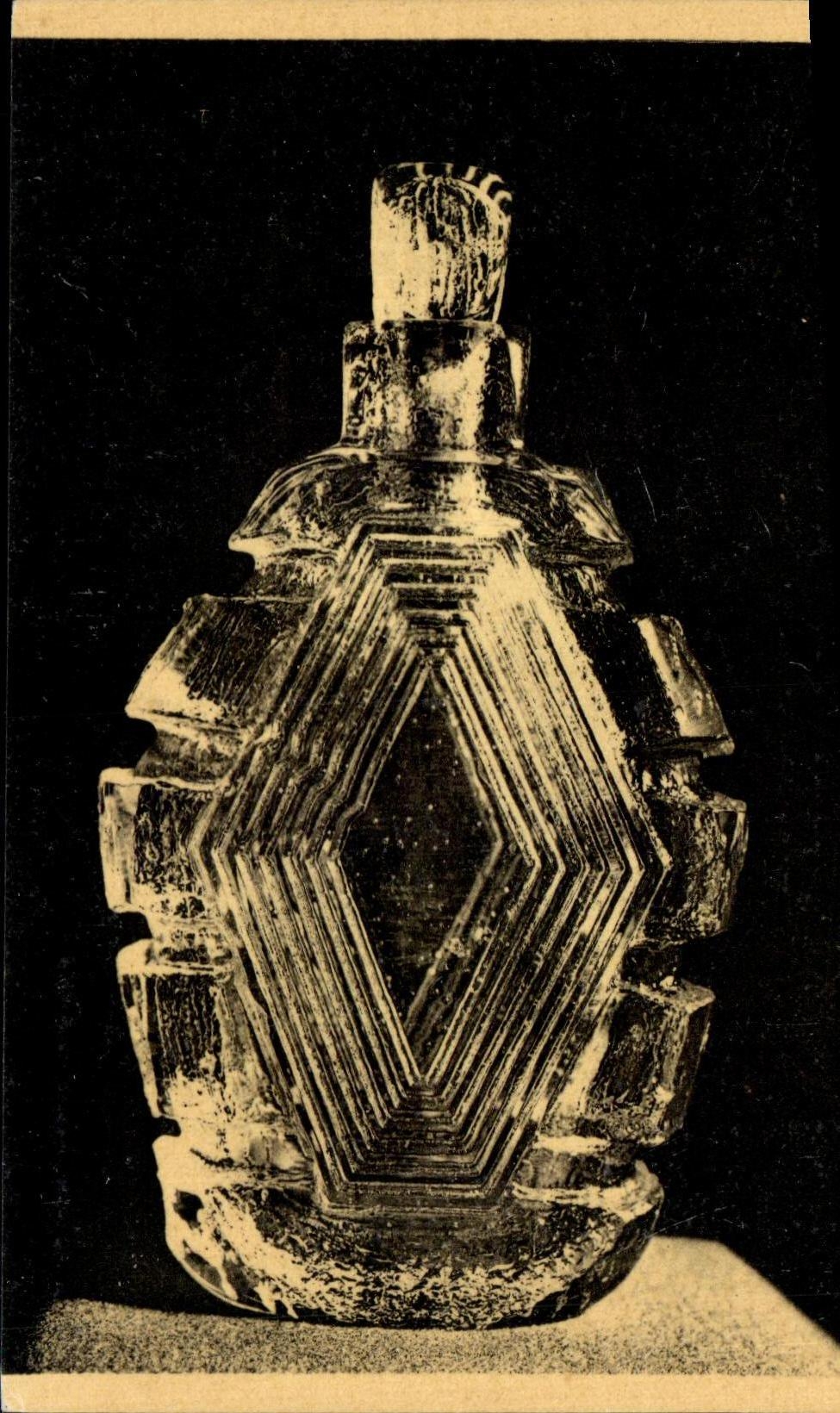 Flacon en verre gravé — Série XIV, n° 8 — Édition Nathan, Paris