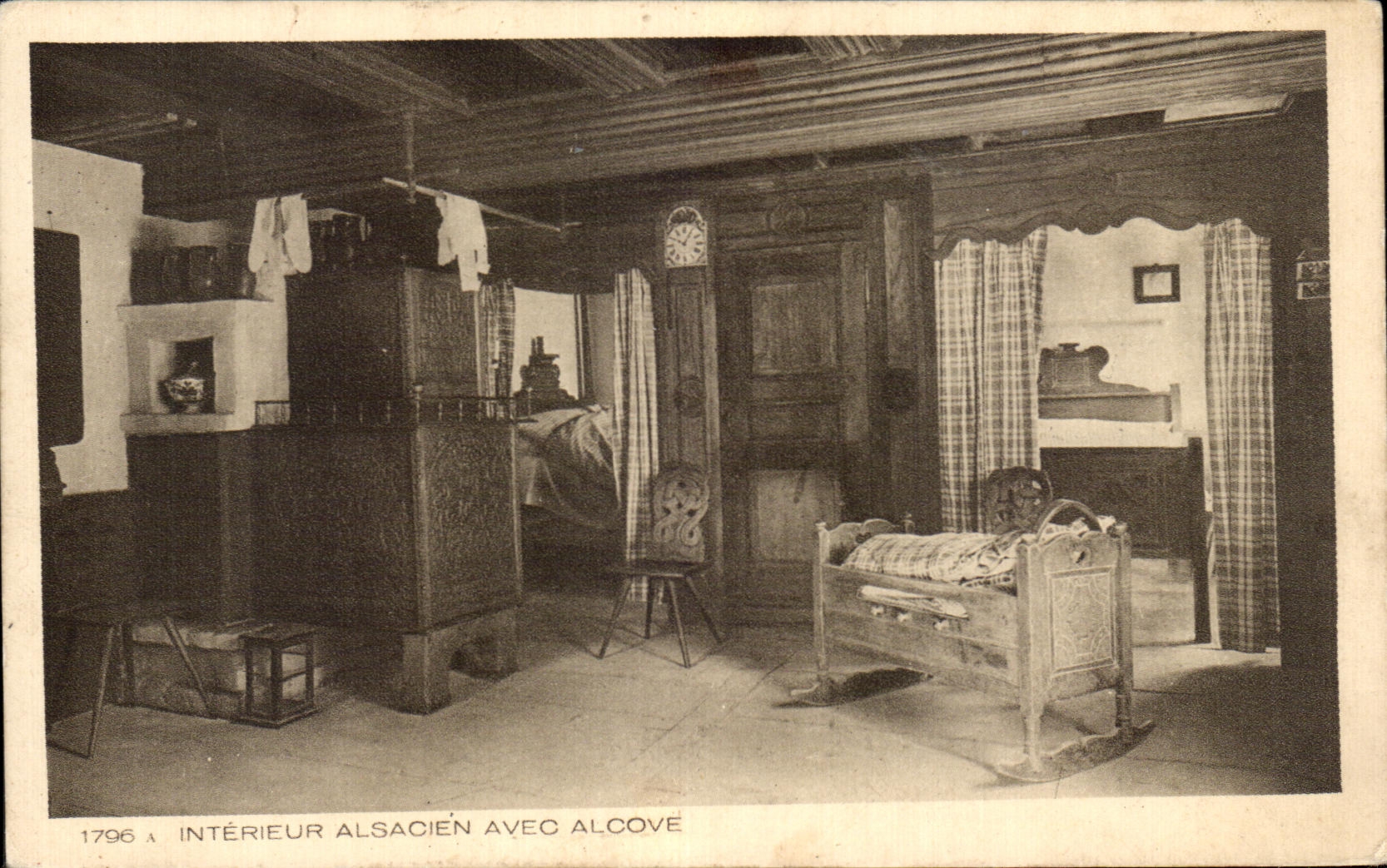 CPA Interieur Alsacien Avec Alcove Saverne