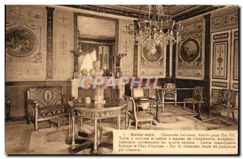 CPA Salon dore Cheminee Italienne don du pape pie Table a ourvarge et metier a tapisser de l'imperatrice Josephine 