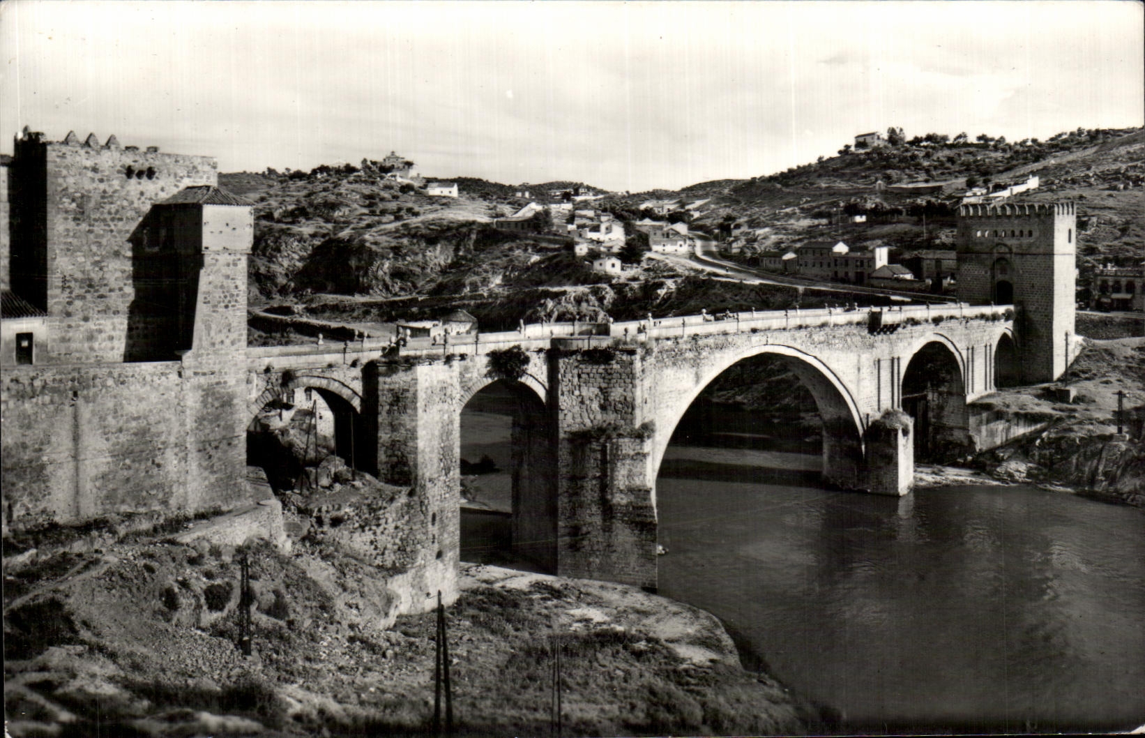 CPA Toledo Puente de San Martin y rio Tajo 
