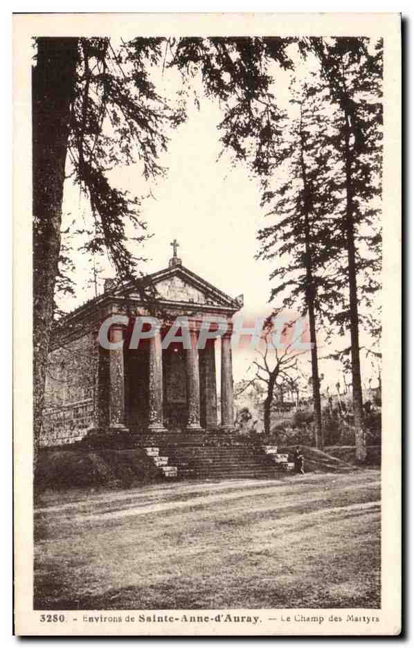 CPA Environs de Sainte Anne d'Auray Le Champ Des martyrs 